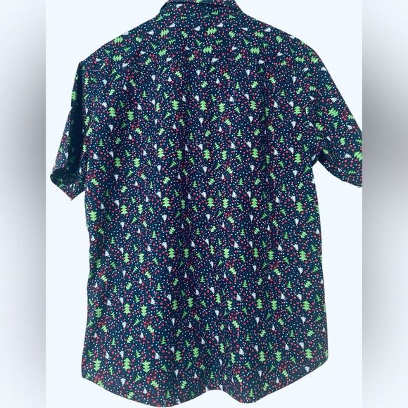 Men’s Monument Blue Green Christmas Trees Holiday Short Sleeve Button Shirt XL - Picture 4 of 4